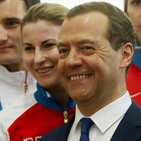 12 мая председатель правительства РФ Дмитрий Медведев посетил Олимпийскую деревню Новогорск